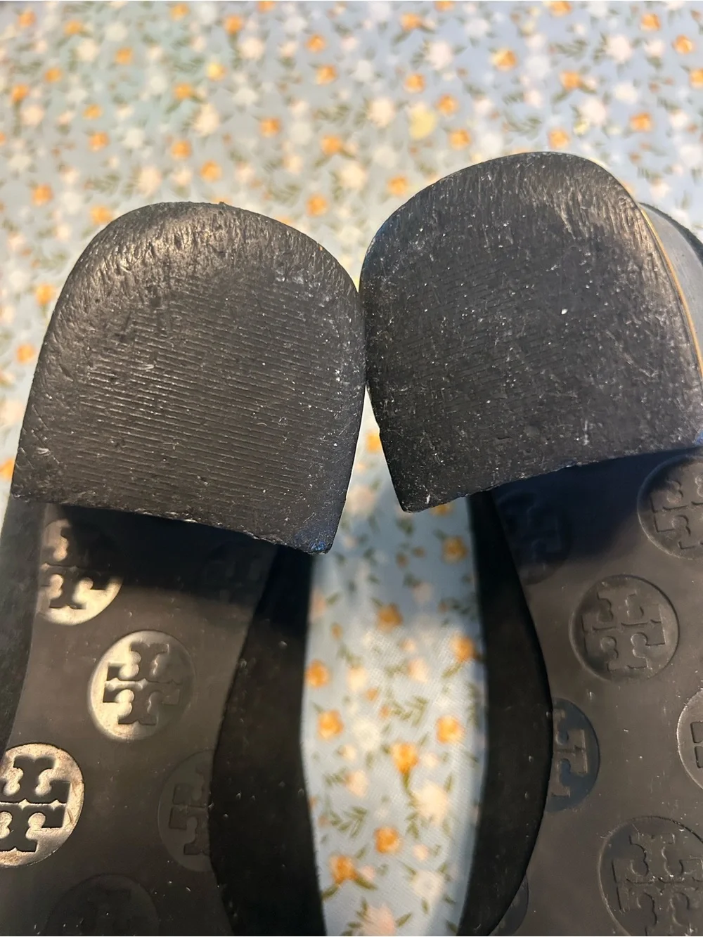 Tory Burch rounded toe, black suede, and leather pumps with gold accents 8.5M